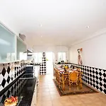 Villa Saint Thomas - Moradia Tranquila Com Piscina Aquecivel Em Carvoeiro