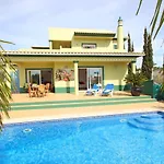Villa Saint Thomas - Moradia Tranquila Com Piscina Aquecivel Em Carvoeiro